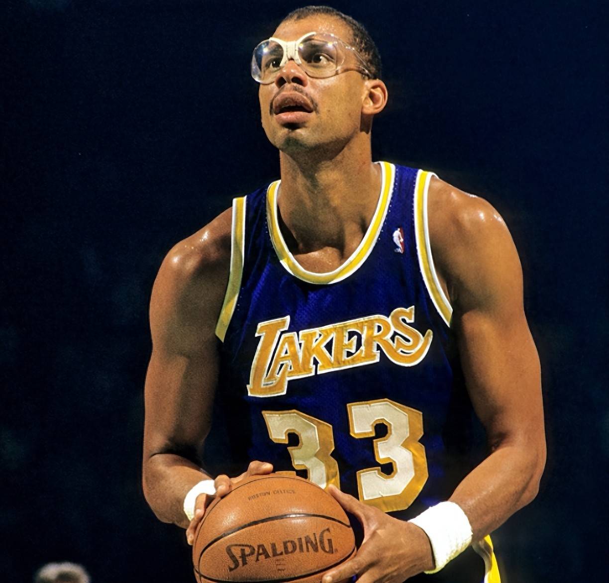 扰乱而做出 扰乱而做出